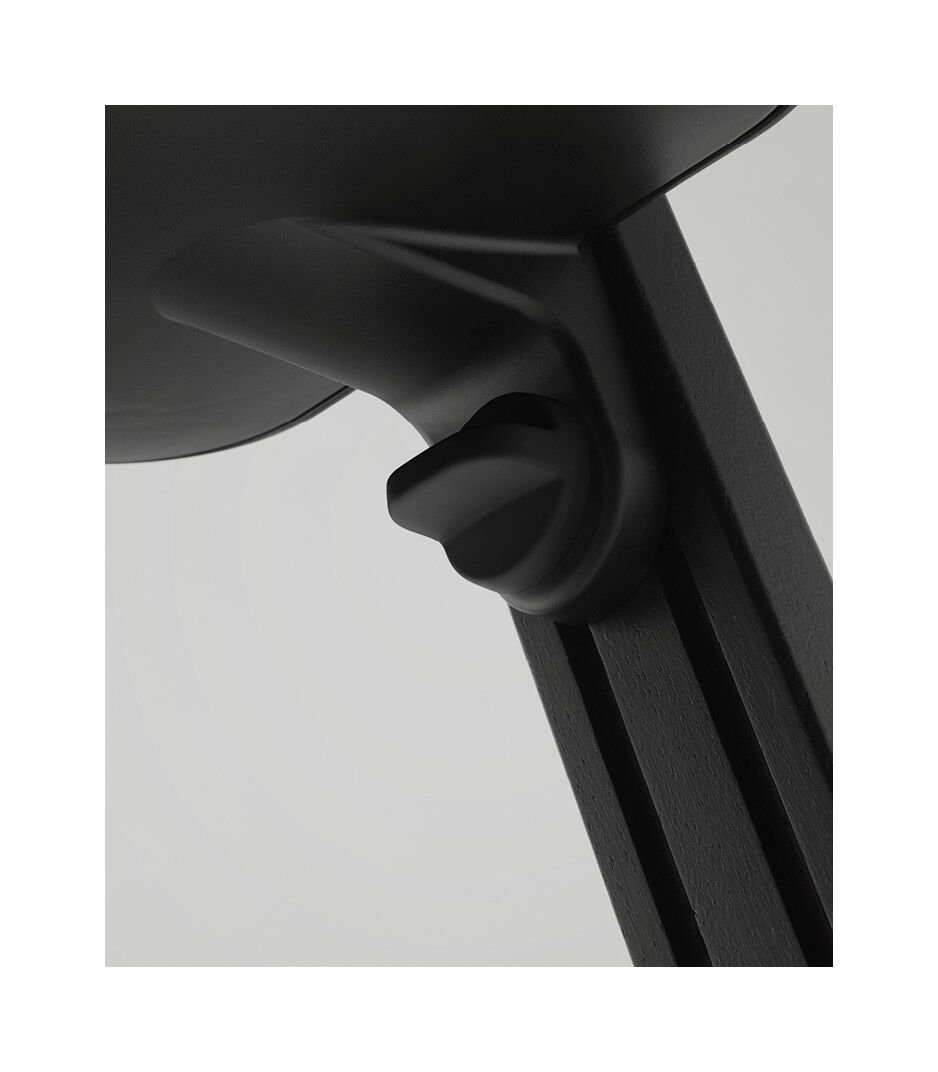 Stokke® Steps™ highchair Black. Detail.